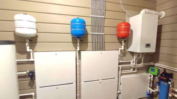 Завершили 2 этап и тем самым закончили монтаж коммуникаций, запустив отопление и водопровод, в доме из клеёного... | Интересный контент в группе Отопление,Сантехник Ярославль,Кострома.ДокаМастер+ в ОК (Одноклассники)