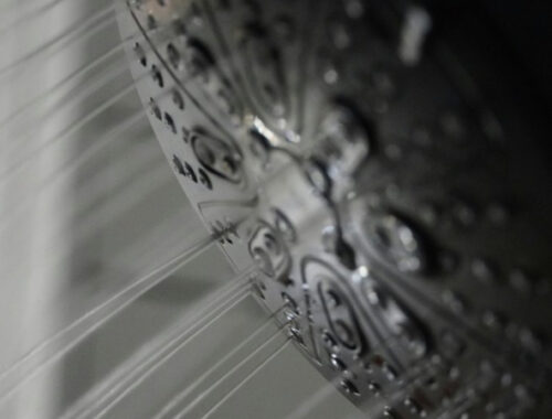 Душевая лейка быстро отмоется от известкового налета: домашний лайфхак для восстановления напора воды