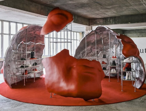 Джейден Смит представил дебютную коллекцию для Christian Louboutin Джейден Смит представил дебютную коллекцию для Christian Louboutin