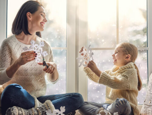 Как украсить окна на новый год: 16 идей