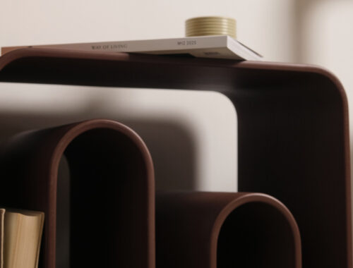 Eburet выпустил свой флагманский табурет в шоколадном оттенке