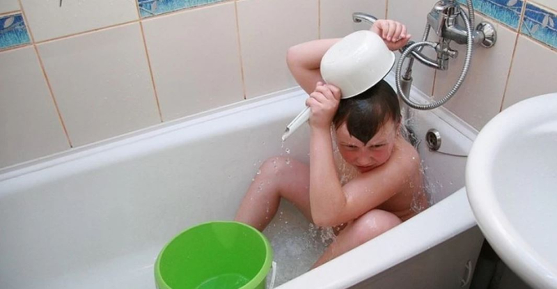 Как пережить отключение горячей воды: 9 простых способов