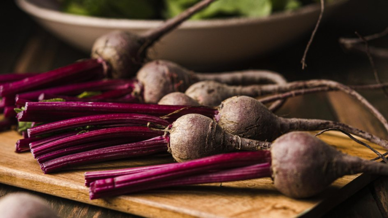 Как сварить свеклу в три раза быстрее: экспресс-метод приготовления корнеплода без потери витаминов
