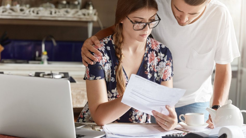 Минстрой предостерег россиян от мошеннических схем с возвратом переплаты за теплоснабжение