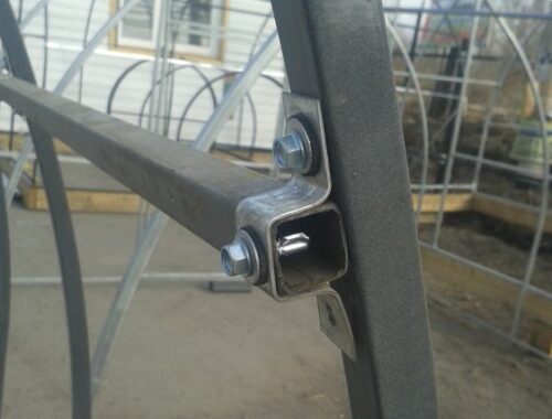 Можно и без сварки: 5 легких способов соединить профильную трубу Можно и без сварки: 5 легких способов соединить профильную трубу