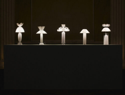 Шведский дизайнер сделал лампы из старых стеклянных объектов Шведский дизайнер сделал лампы из старых стеклянных объектов