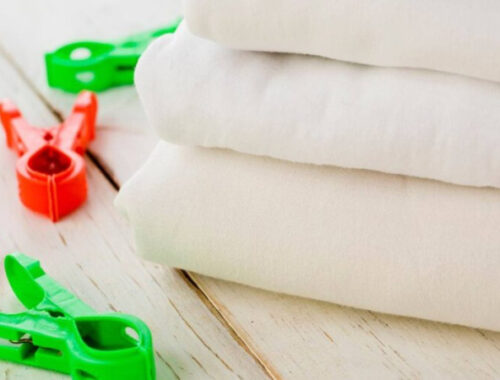 Заправляем одеяло в пододеяльник быстро и с первого раза: простой лайфхак сэкономит время и нервы Заправляем одеяло в пододеяльник быстро и с первого раза: простой лайфхак сэкономит время и нервы