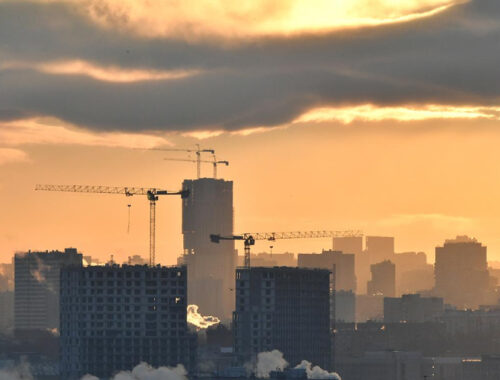 Жилье в новостройках Москвы в январе подорожало на 2%