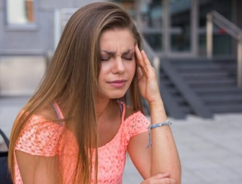 Головная боль в области лба, глаз и висков: причины и лечение | MedAboutMe Головная боль в области лба, глаз и висков: причины и лечение | MedAboutMe